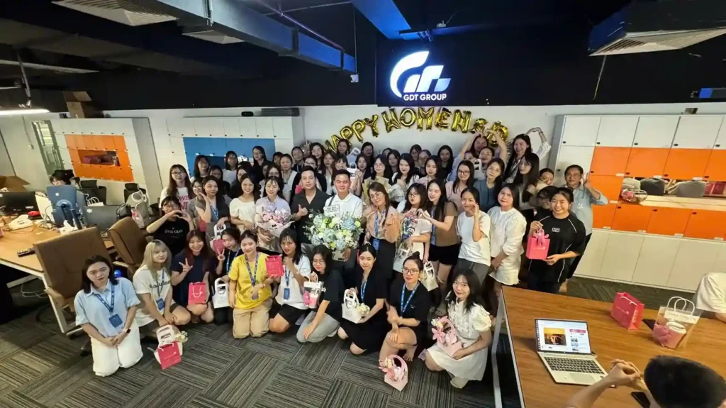 About Me 9 20/10 GDT Group